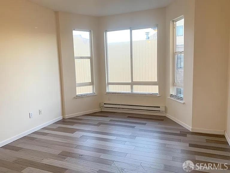 Gorgeous Top floor 2 bedrooms/2 baths, and a great open floor - photo 10