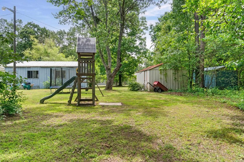 Discover your perfect retreat in this charming 2,058 square foot - photo 36