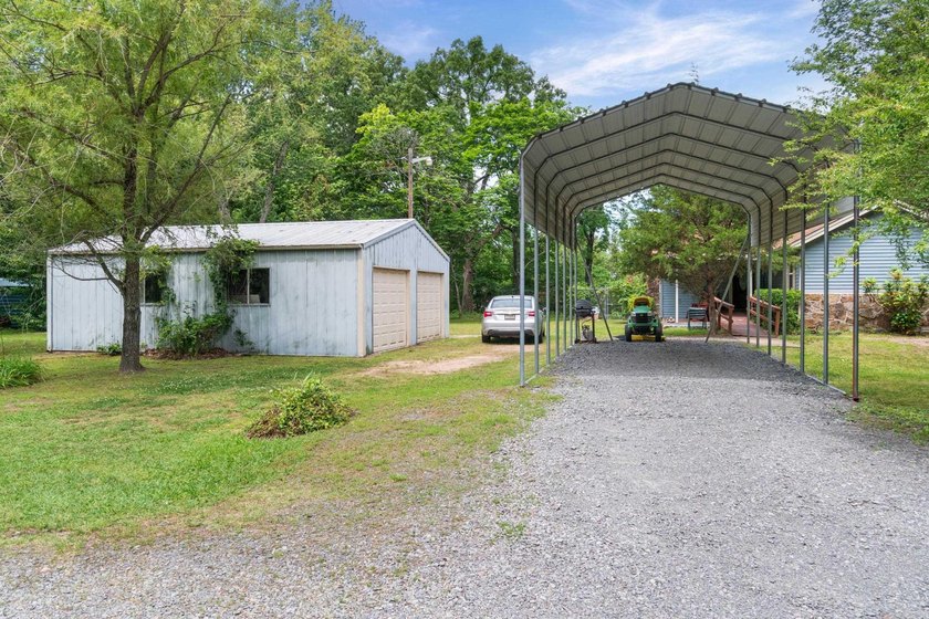 Discover your perfect retreat in this charming 2,058 square foot - photo 39