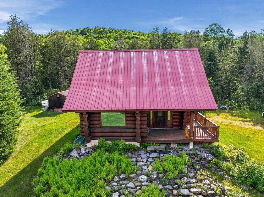 Unique in every way! This spectacular handcrafted full-log home - photo 10