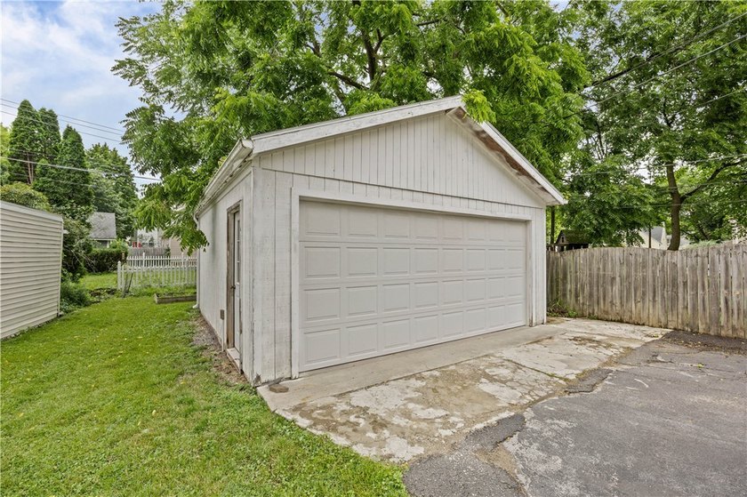 Welcome to this charming and beautifully maintained home located - photo 38