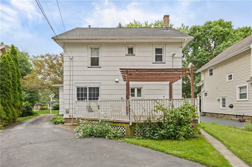 Welcome to this charming and beautifully maintained home located - photo 41