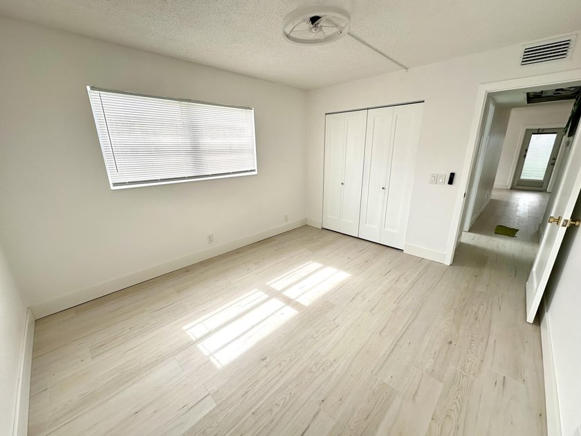 Spectacular &amp; Move-in Ready First floor corner unit in 55+ - photo 13