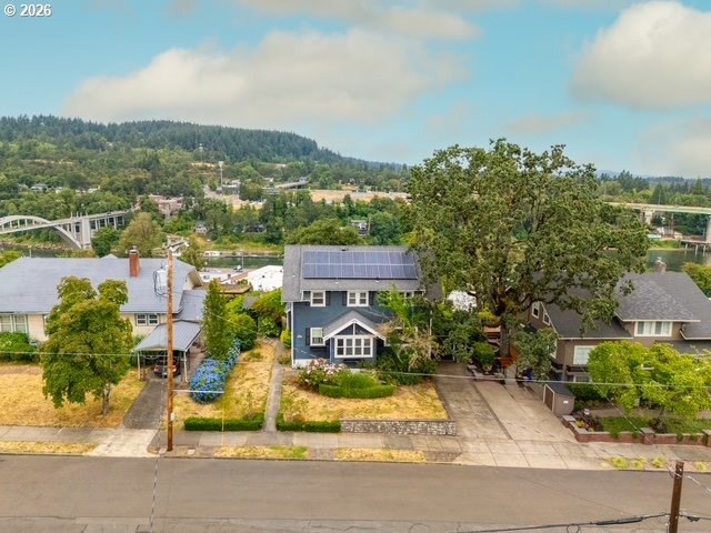 Perched above the Willamette River, this timeless Craftsman - photo 2