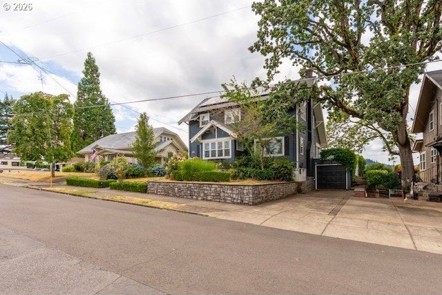 Perched above the Willamette River, this timeless Craftsman - photo 5