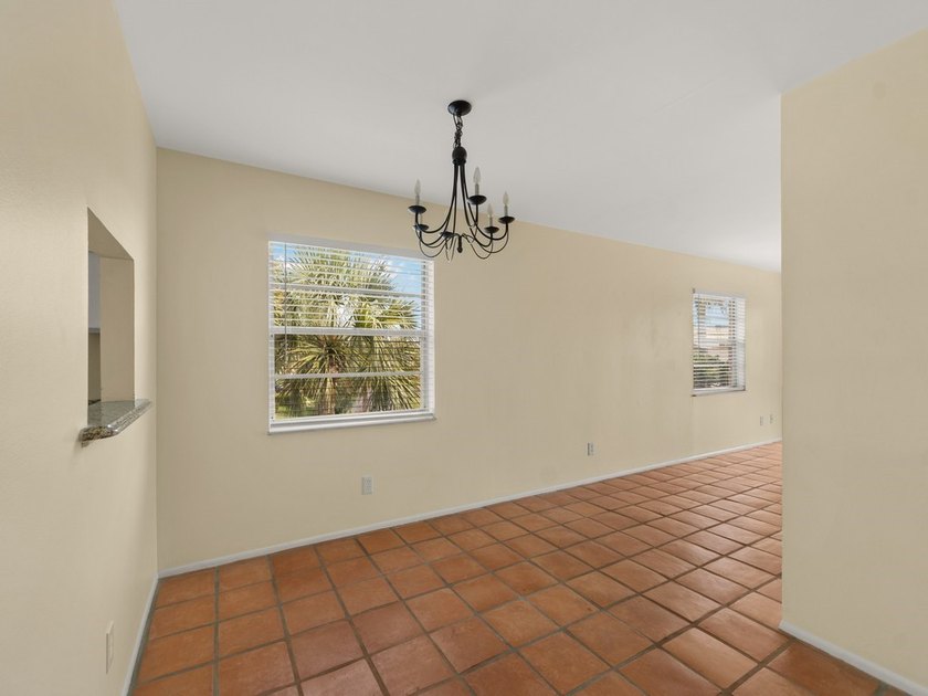 Second floor Vista Gardens Condo with assigned parking at the - photo 8