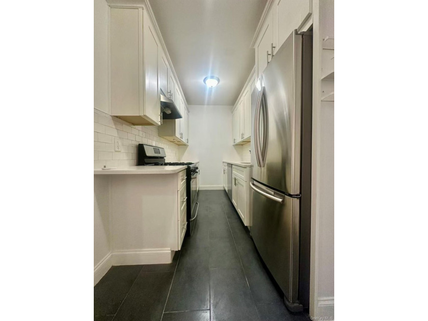 Welcome to 61-09 39th Avenue #2H in the pet-friendly Penelope - photo 5