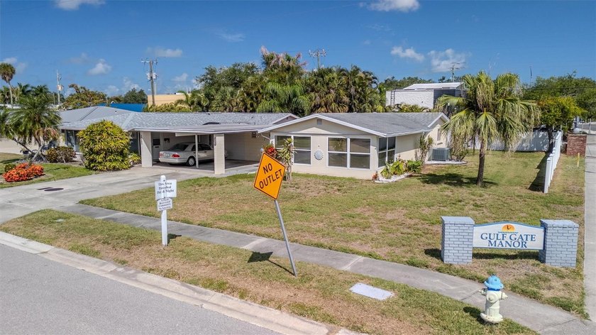 Welcome to Gulf Gate Manor, one of Sarasota's most desirable and - photo 3