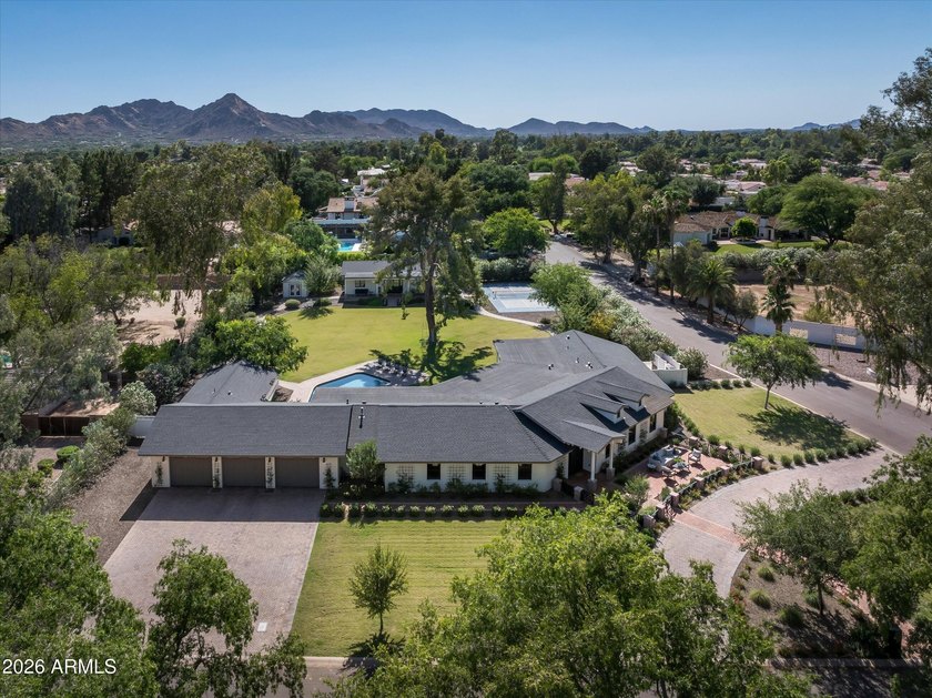 Over an acre. Detached guest house. Pickleball court. No HOA - photo 4