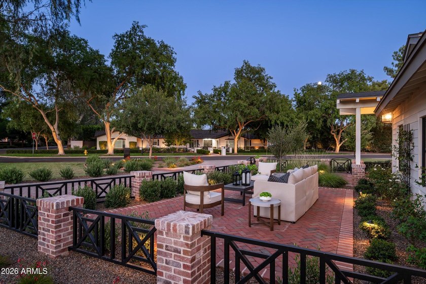 Over an acre. Detached guest house. Pickleball court. No HOA - photo 8