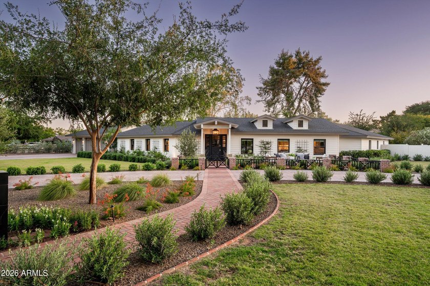 Over an acre. Detached guest house. Pickleball court. No HOA - photo 10