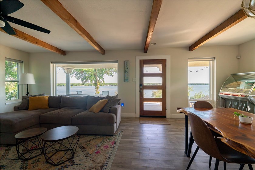 A Rare Lakefront Retreat on Lake Worth, 20 MIN. NW of Down Town - photo 11