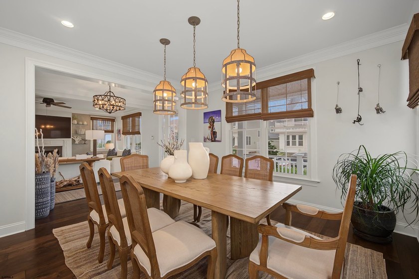 JUST FOUR HOMES FROM THE BEACH! Welcome to one of the most - photo 17