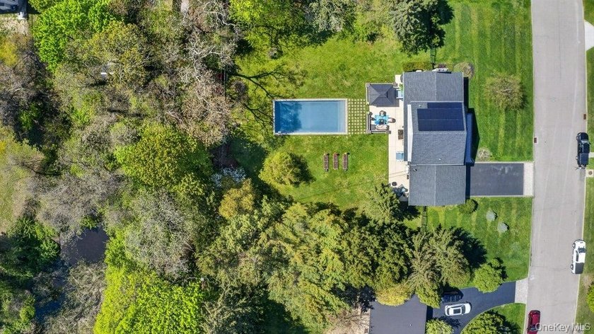 Charm meets convenience, and an abundance of space, in this - photo 2