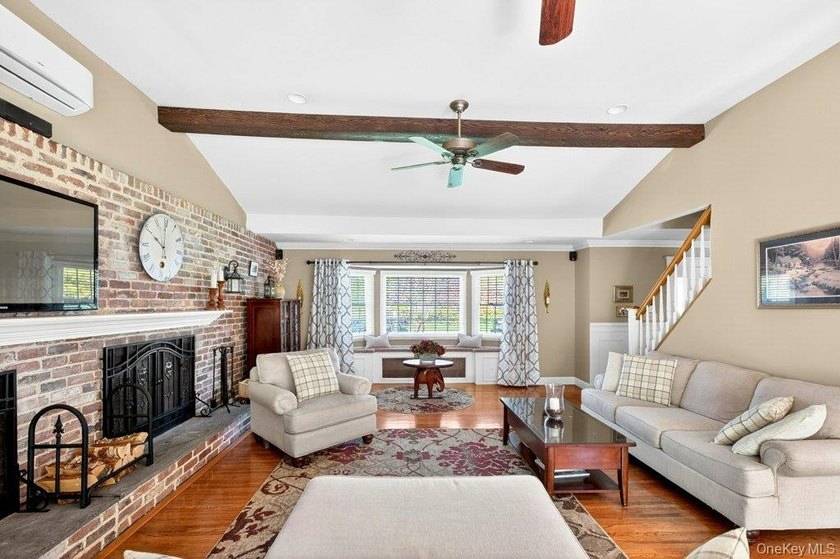 Charm meets convenience, and an abundance of space, in this - photo 5