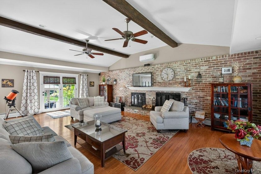 Charm meets convenience, and an abundance of space, in this - photo 6