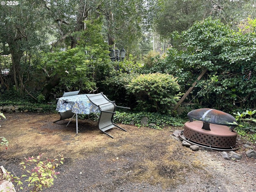 Cozy and well-loved travel trailer in Coast Villagee enjoy all - photo 5