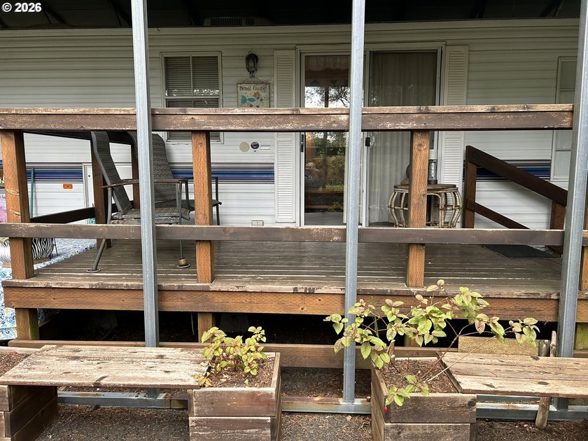 Cozy and well-loved travel trailer in Coast Villagee enjoy all - photo 7