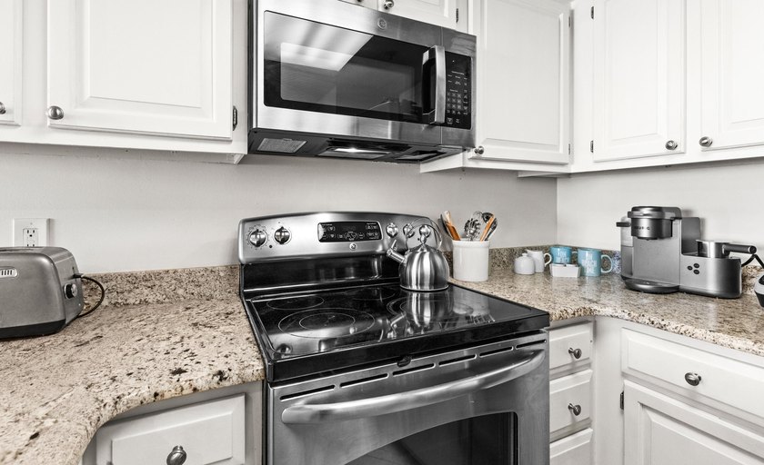 Welcome to the serene beauty of unit 1304 in the beautiful - photo 5