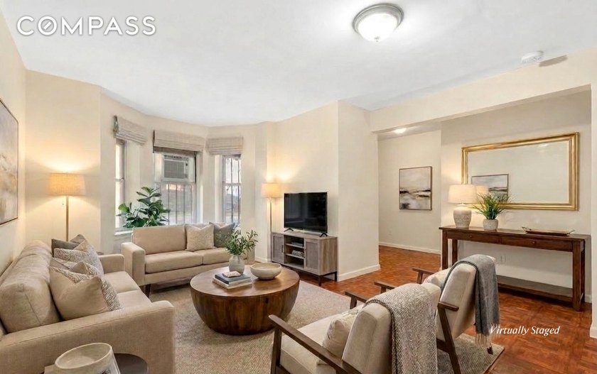 A well positioned townhouse in Sunset Park, Brooklyn, offering a - photo 2
