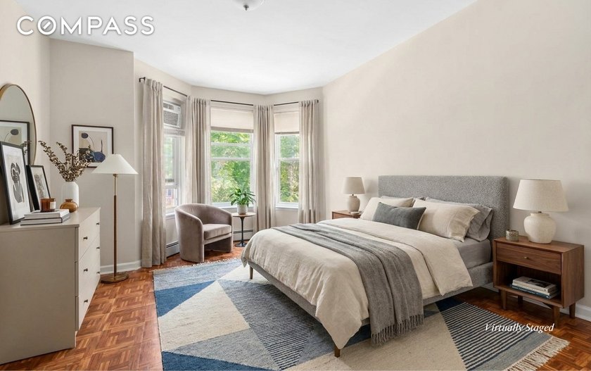 A well positioned townhouse in Sunset Park, Brooklyn, offering a - photo 4