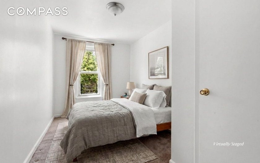 A well positioned townhouse in Sunset Park, Brooklyn, offering a - photo 7