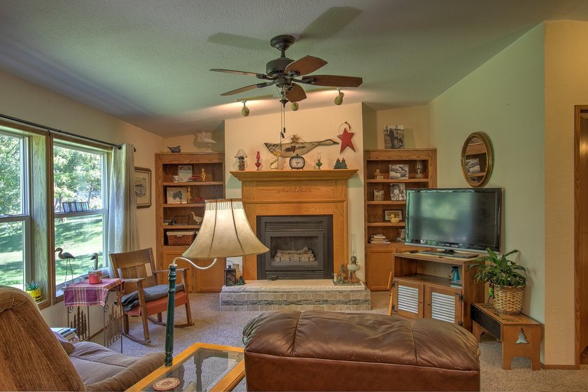 Enjoy low-maintenance living and endless recreational - photo 12