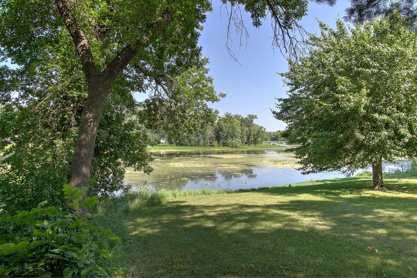 Enjoy low-maintenance living and endless recreational - photo 27