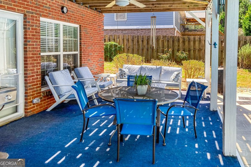Welcome to a rare ranch-on-a-finished-basement retreat nestled - photo 32