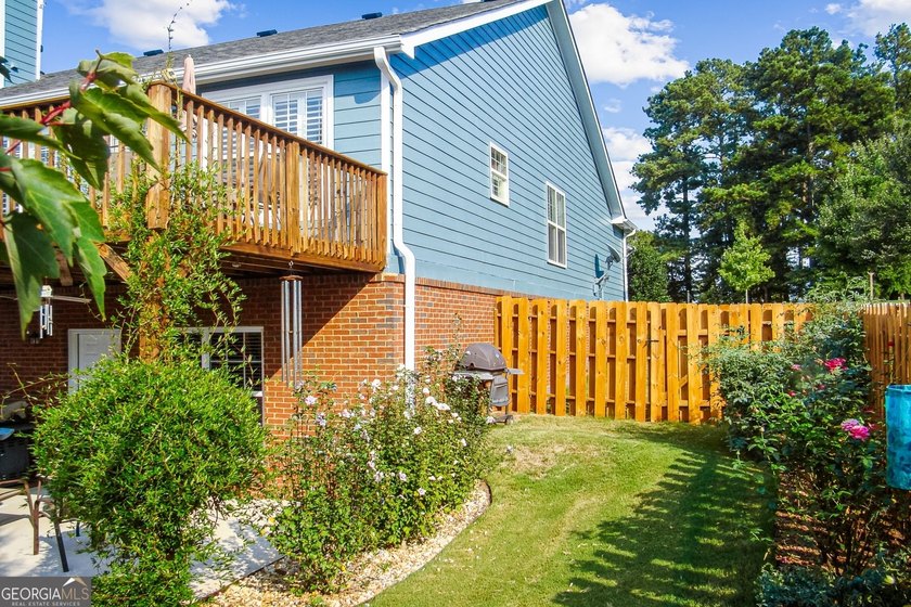 Welcome to a rare ranch-on-a-finished-basement retreat nestled - photo 33