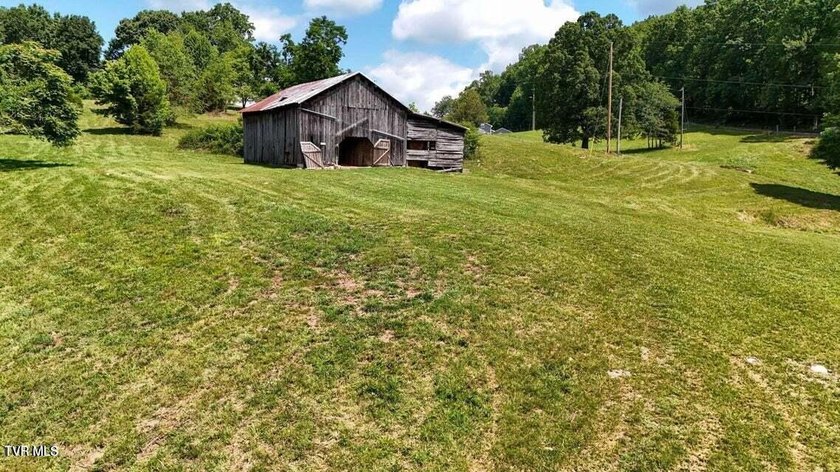 Don't miss this rare opportunity to own the mini farm you've - photo 3