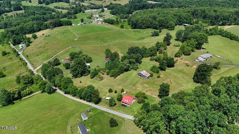 Don't miss this rare opportunity to own the mini farm you've - photo 5