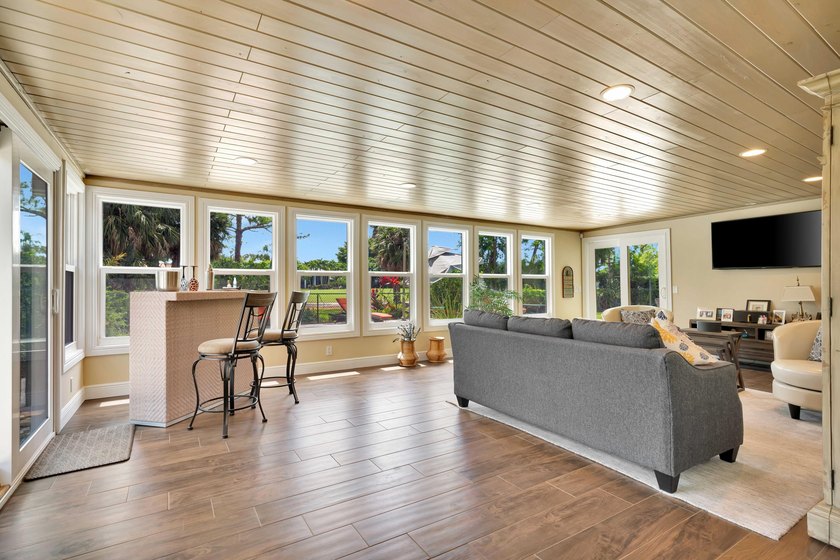 Located on quiet cul-de-sac in Thurston. This 3 bedroom, 3.5 - photo 17