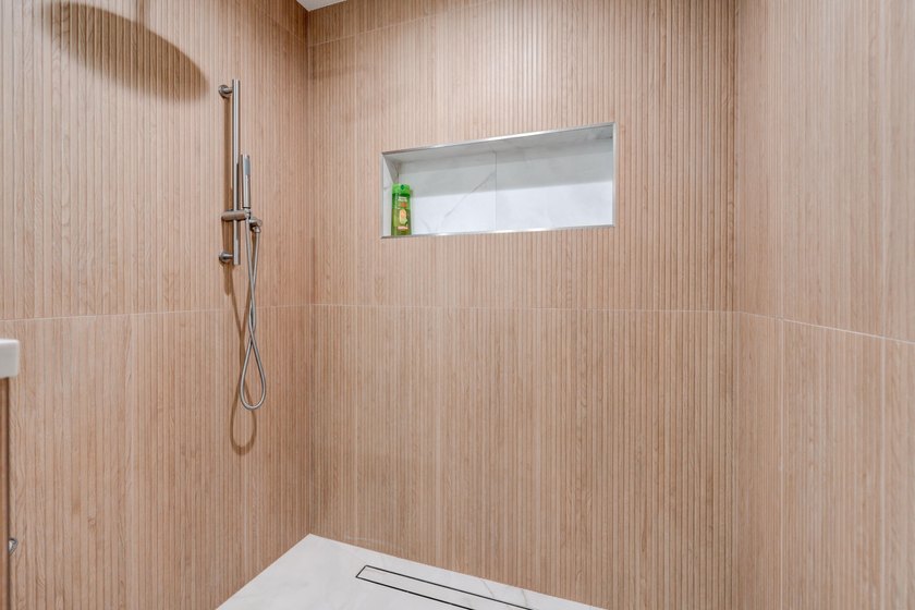 Located on quiet cul-de-sac in Thurston. This 3 bedroom, 3.5 - photo 38