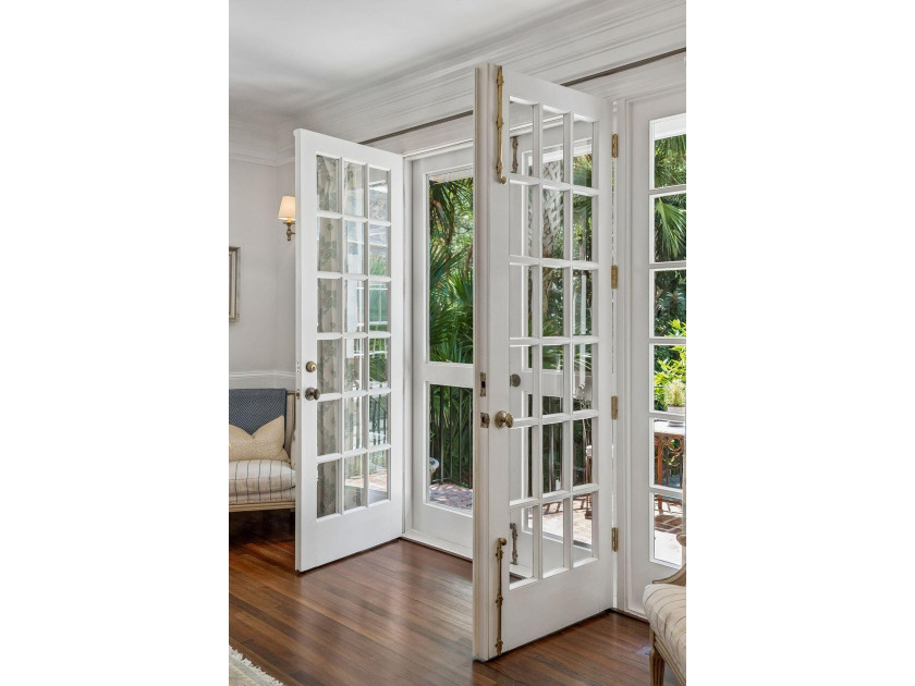 Located on gracious South Battery Street, exclusively South of - photo 27