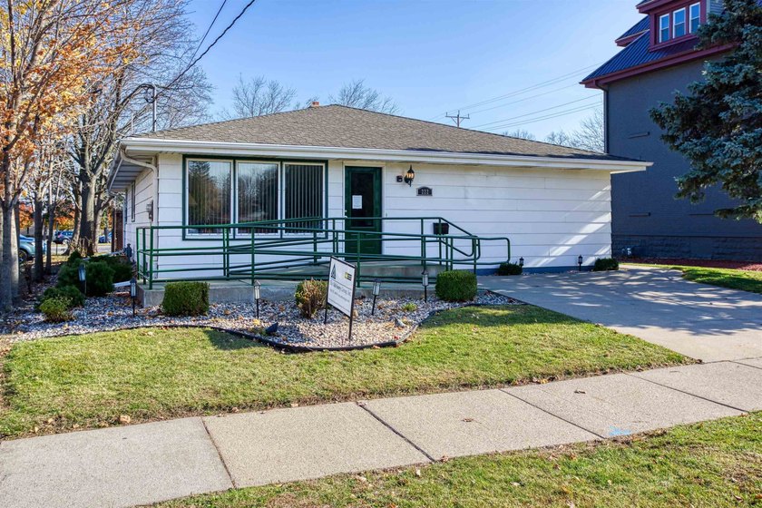 Prime downtown location, just 2 blocks off College Ave. Walking - photo 30