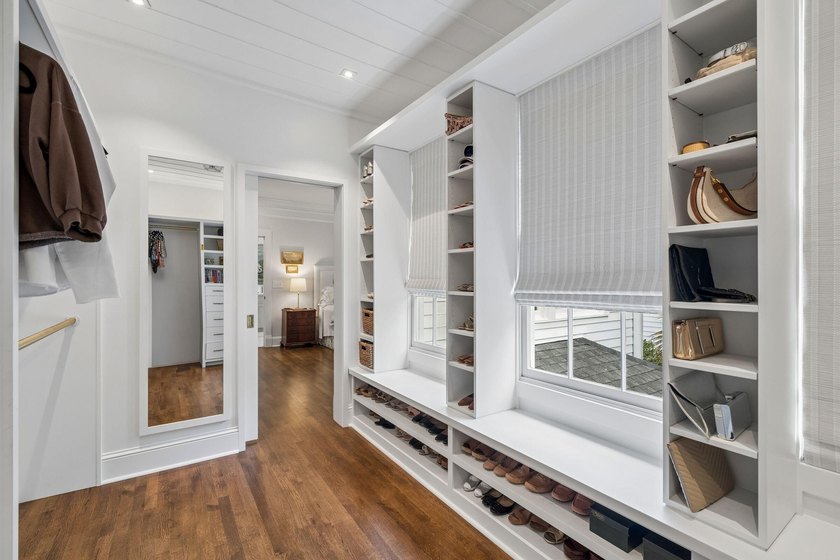 Located on gracious South Battery Street, exclusively South of - photo 39