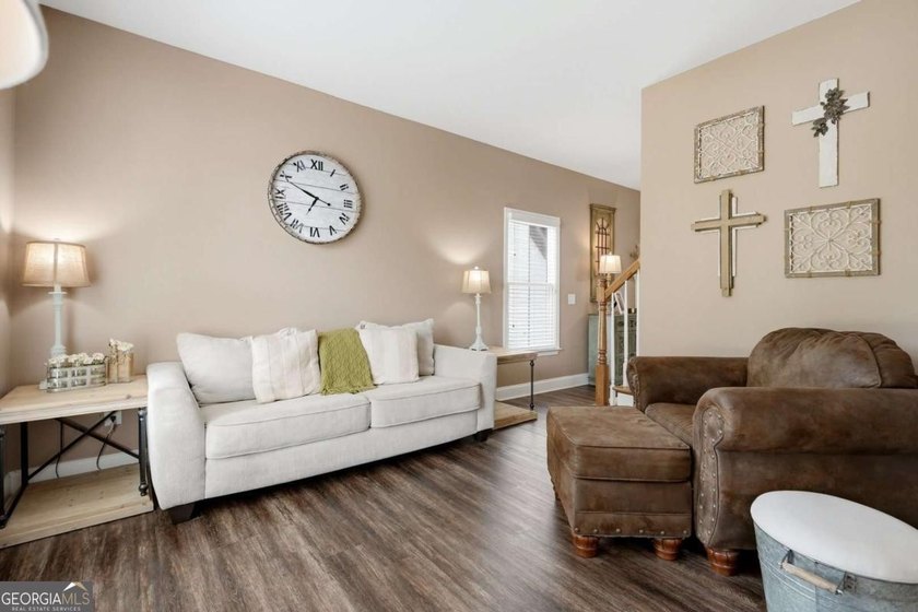 Welcome to Hampton Golf Village, one of North Forsyth's premier - photo 8