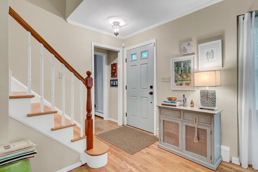 Welcome to 16 Maplewood Drive, Northport - privately set on a - photo 3