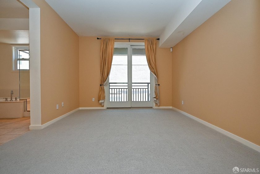 Rare opportunity to enjoy true waterfront living in the Bay - photo 25