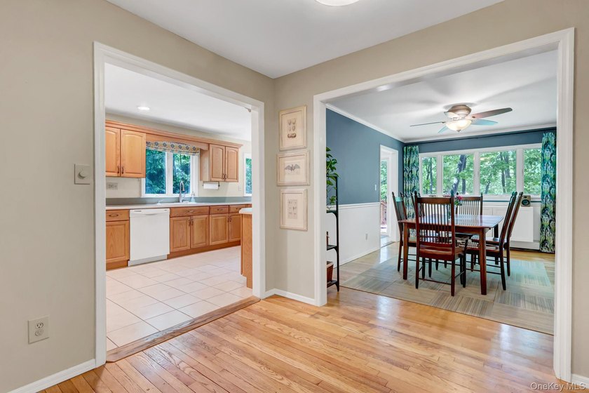 Welcome to 16 Maplewood Drive, Northport - privately set on a - photo 9
