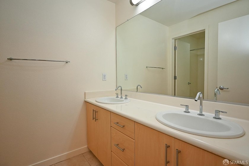 Rare opportunity to enjoy true waterfront living in the Bay - photo 33