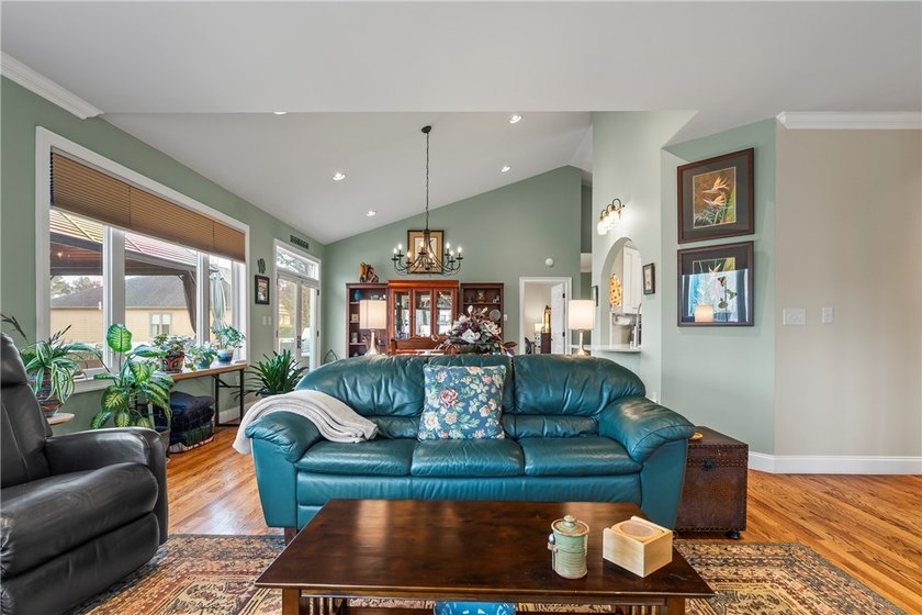 Welcome to luxury lake living on the shores of Lake Keowee in - photo 5