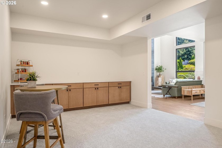 1025 NE 7TH Dr - photo 4