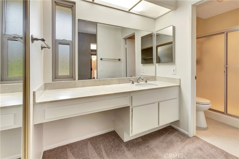 Welcome to this light-filled and inviting 2-bedroom, 2-bath - photo 12
