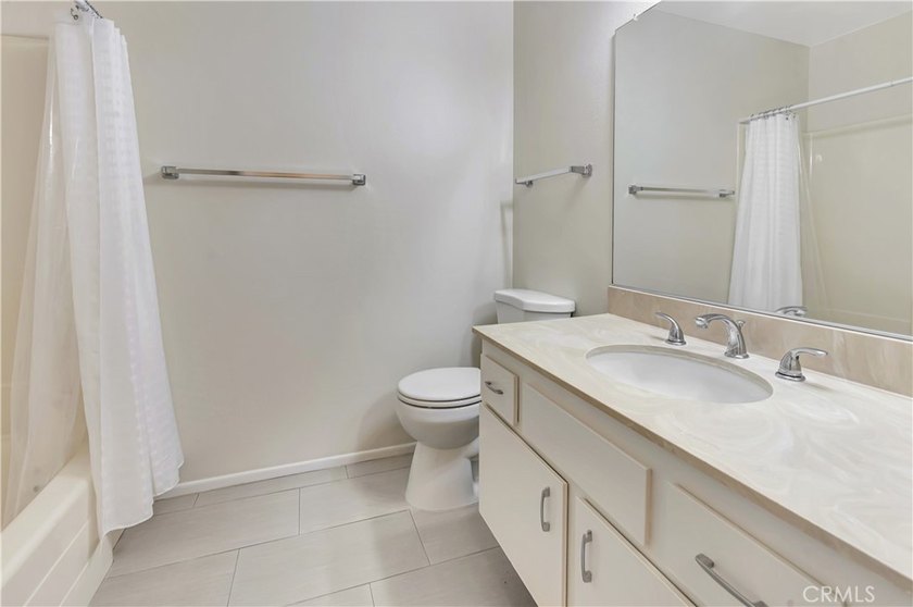 Welcome to this light-filled and inviting 2-bedroom, 2-bath - photo 15