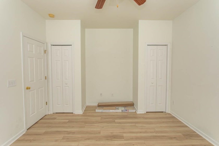 If you're searching for a stylish, updated home in Carolina - photo 17