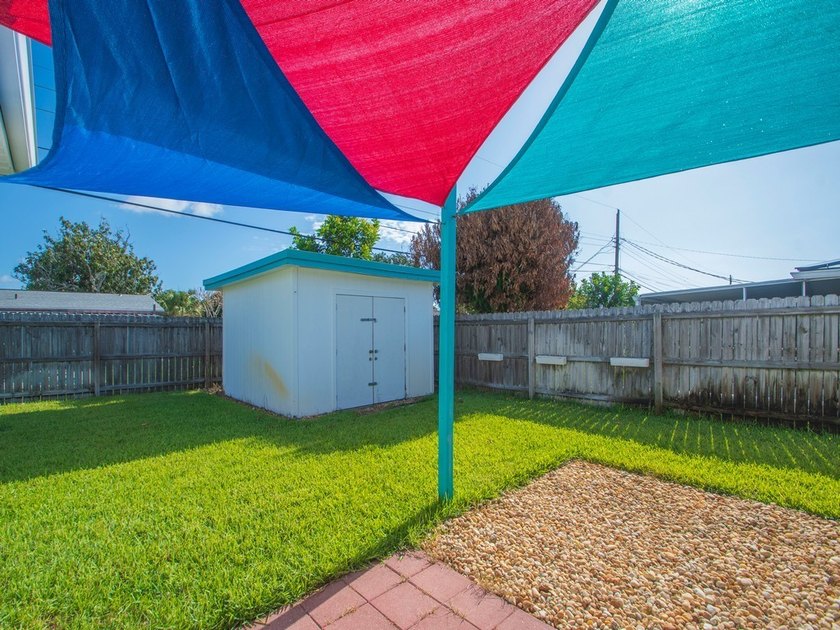 Look no further! Affordable and move in ready. Solid, CBS home - photo 3