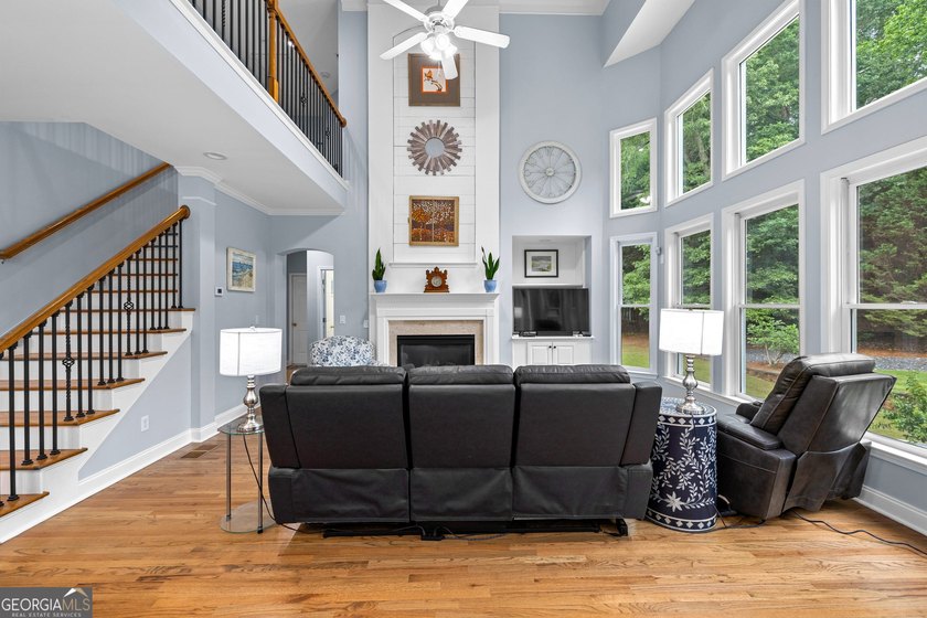 **OPEN SUNDAY 5/31 from 2-4 PM ** Welcome home to this spacious - photo 13