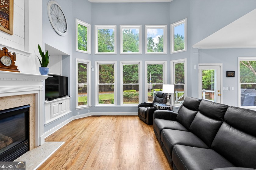 **OPEN SUNDAY 5/31 from 2-4 PM ** Welcome home to this spacious - photo 15